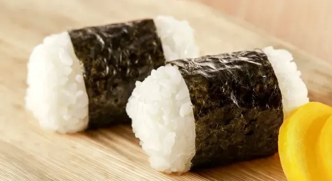 おむすびロボット｜鈴茂器工株式会社